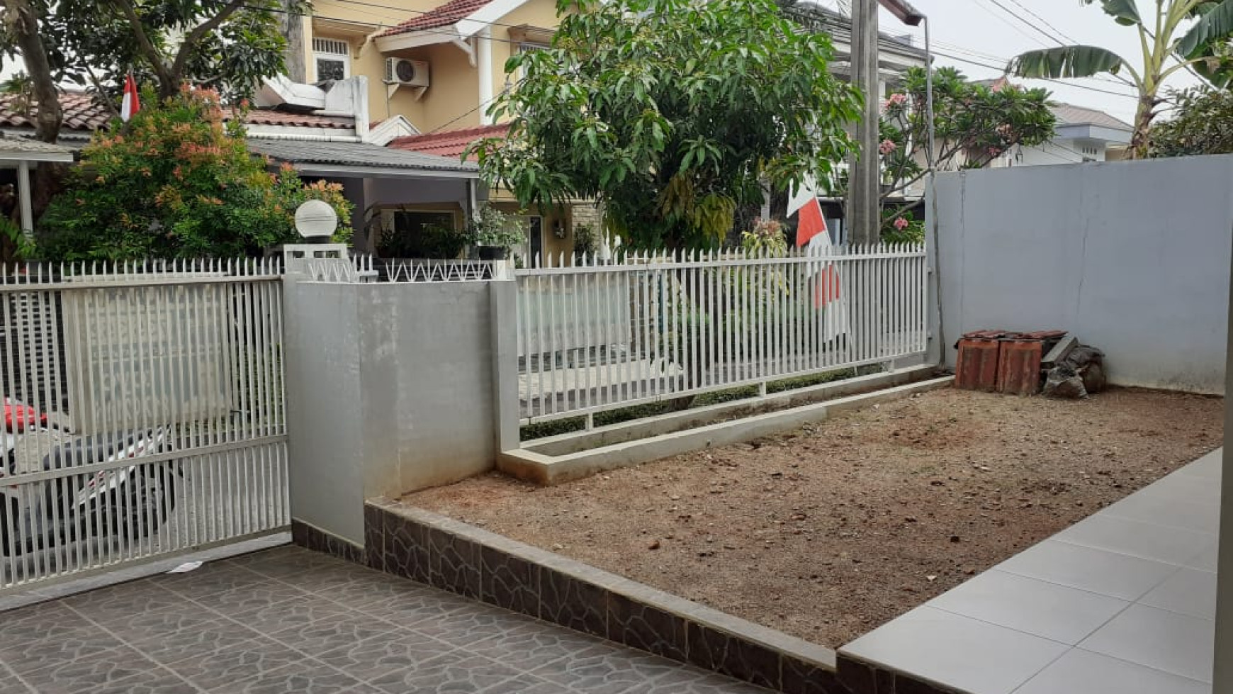 Rumah Siap Huni, Baru Renovasi, Hunian Nyaman dan Asri @Kutilang, Bintaro