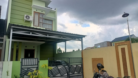 Rumah Kost 5 Kamar Lokasi Strategis Dekat Kampus AMIKOM, UPN Jogja