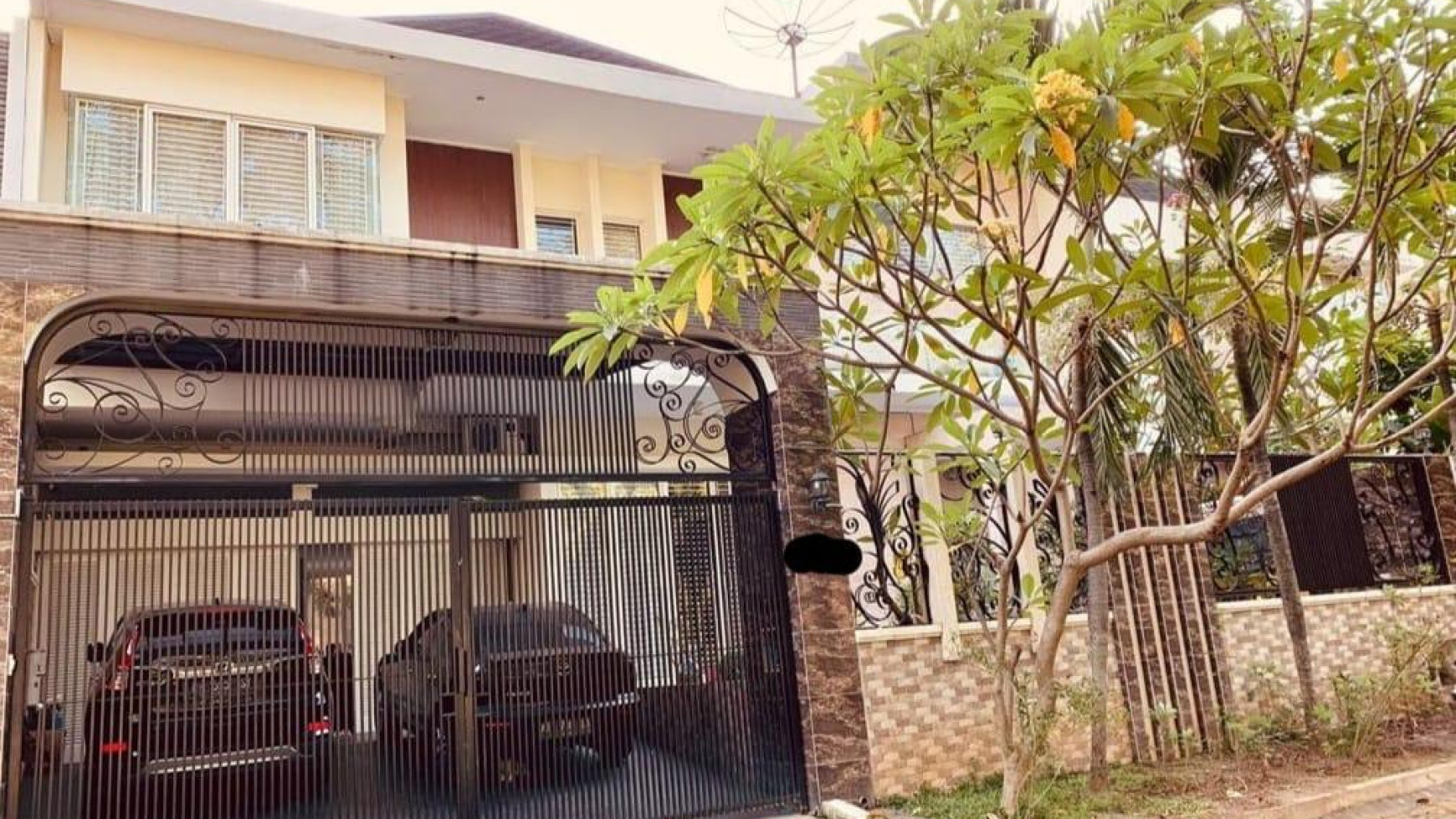 Dijual Rumah Mewah Siap Huni Bukit Golf Surabaya Barat