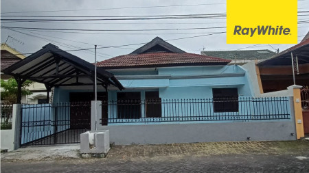 Rumah di Manyar Jaya,Surabaya