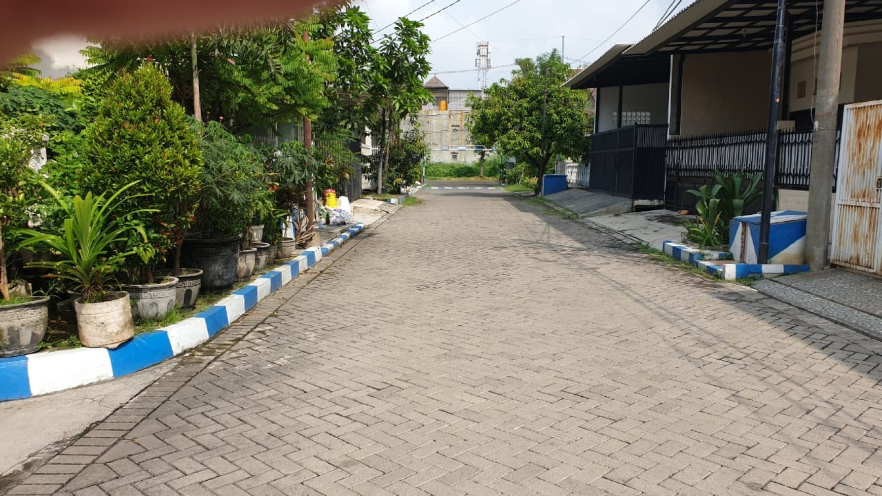 Dijual Rumah Pondok Chandra Indah - Luas 200 m2 - Cantik Siap Huni