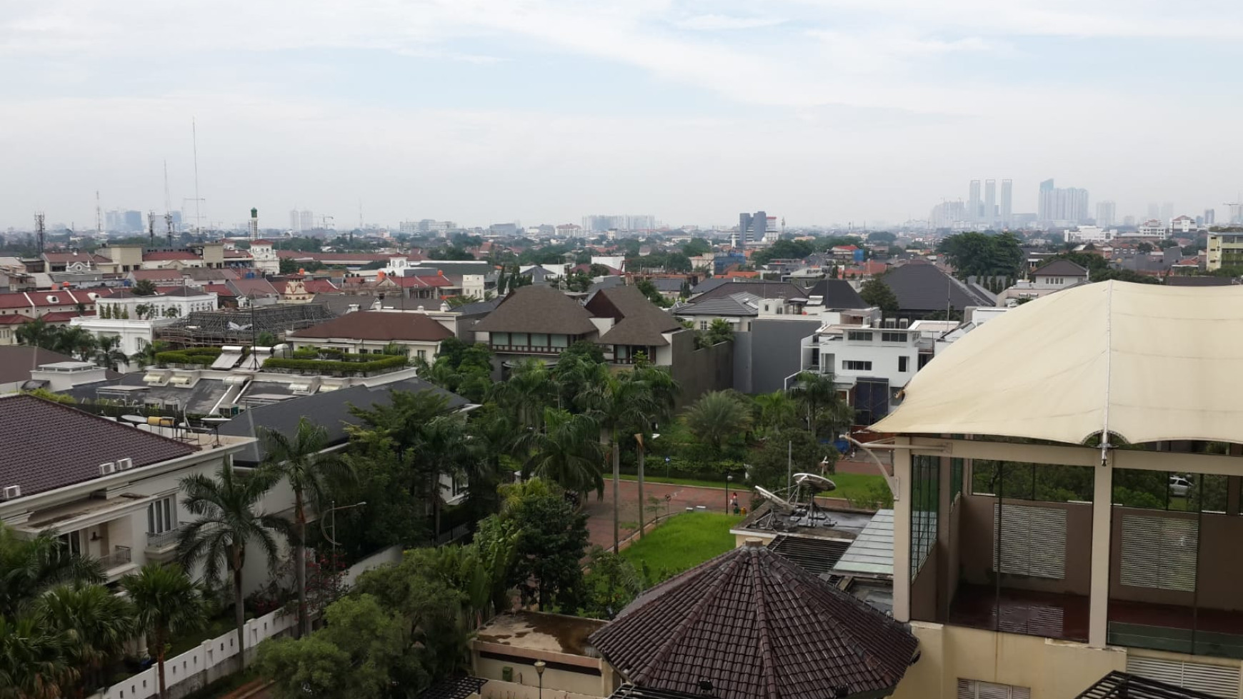 Apartemen Fully Furnished  di Senayan , Jakarta Selatan 