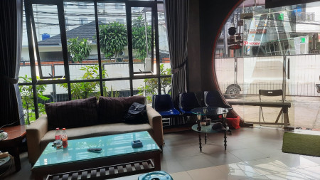 Ex Gedung Studio Posisi Hoek, Strategis di Kebayoran Baru, Jakarta Selatan 