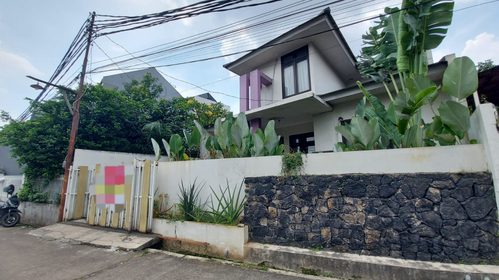 Bintaro Karya Indah luas 200 2 lantai