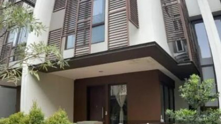 Flash Sale. Rumah 3 Lantai Cluster Whelford Greenwich Park, BSD.