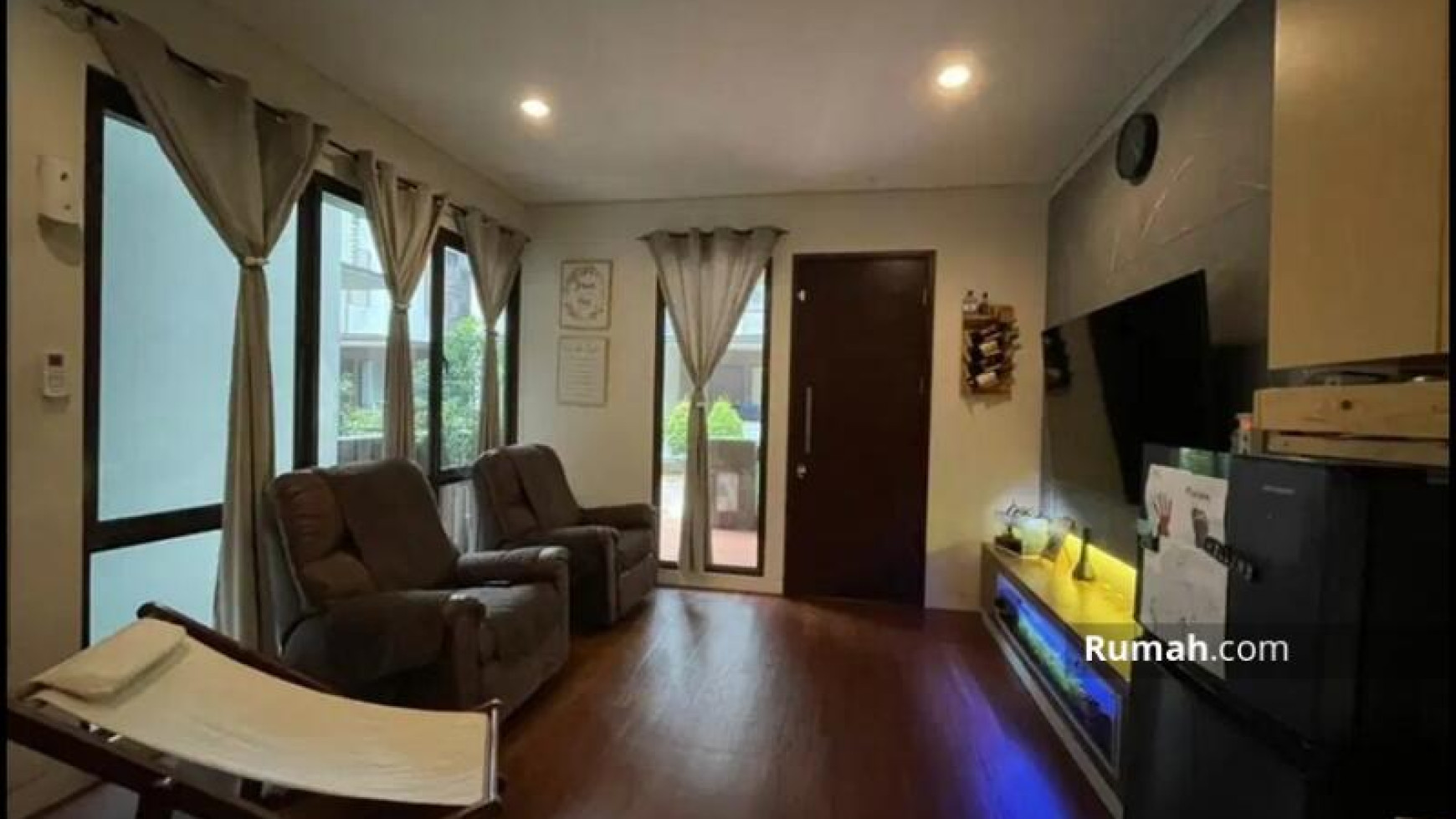 Flash Sale. Rumah 3 Lantai Cluster Whelford Greenwich Park, BSD.