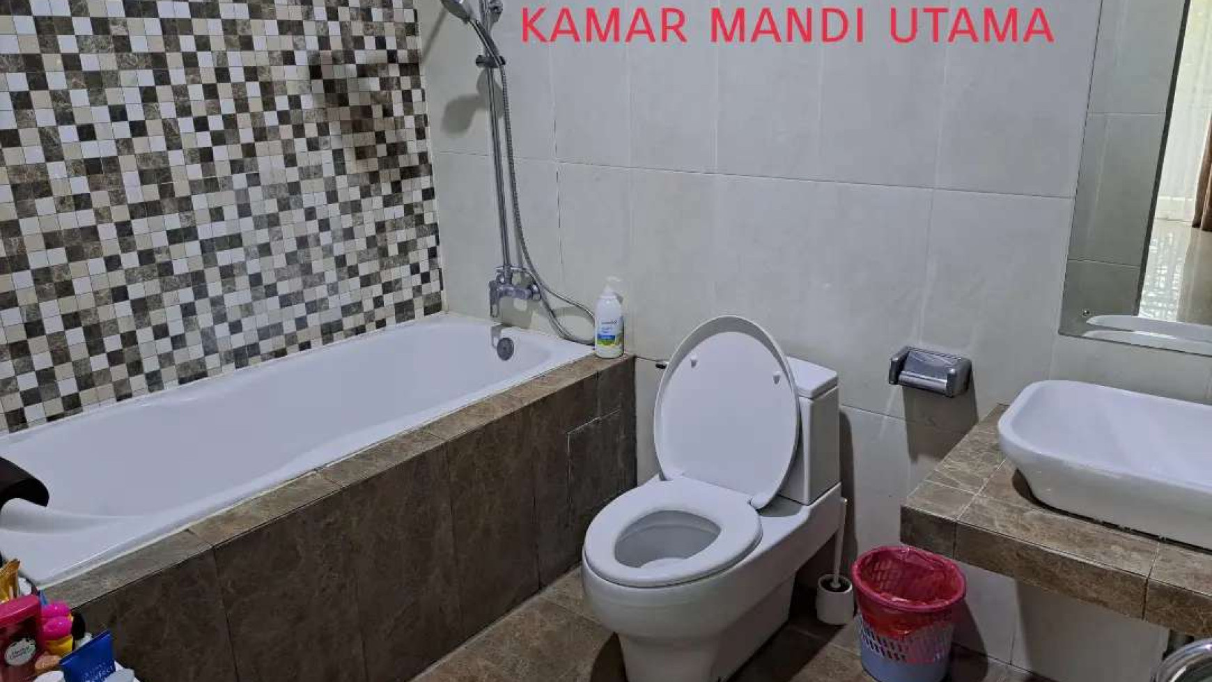 Termurah. Rumah Bagus Residence One Ruby, Serpong Utara