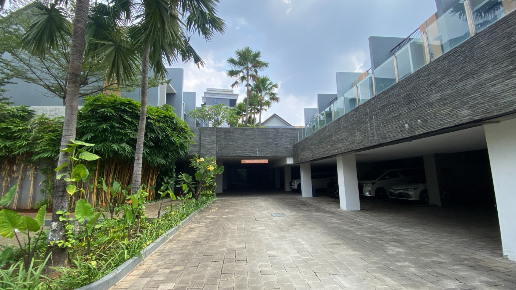 TOWN HOUSE BANGKA KEMANG JAKARTA SELATAN Harga  5.5 M