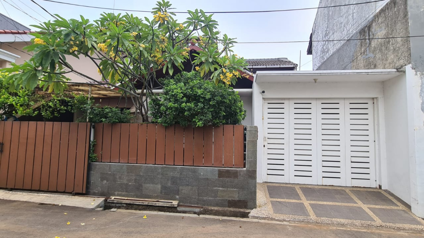 Dijual Rumah Asri di Cempaka Putih