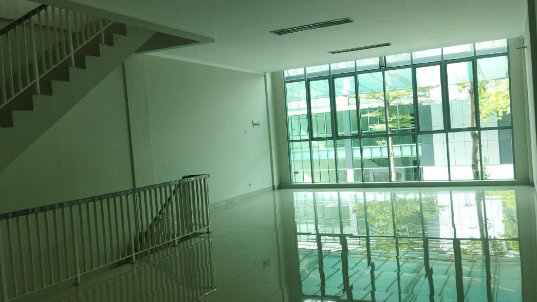 Ruko Mewah 3 Lantai dilokasi CBD Bintaro Row Jalan 42m #ALCH