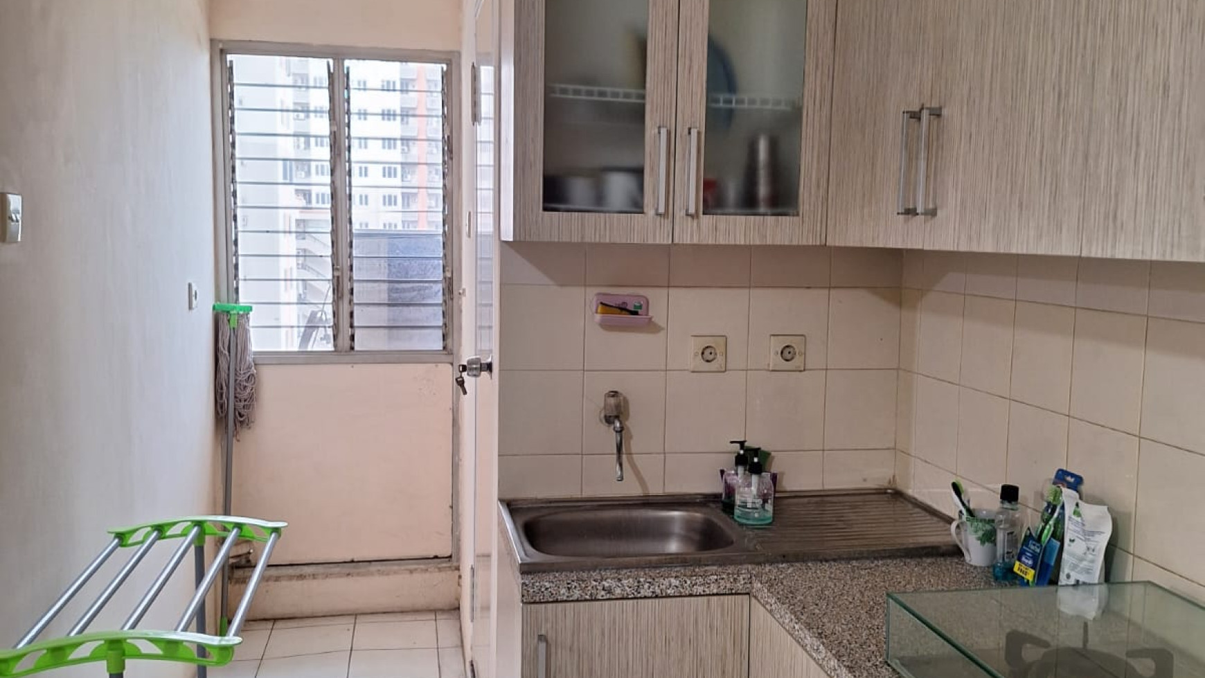 Apartemen Wisma Gading Permai ,semi Furnished ,Murah di Kelapa Gading 