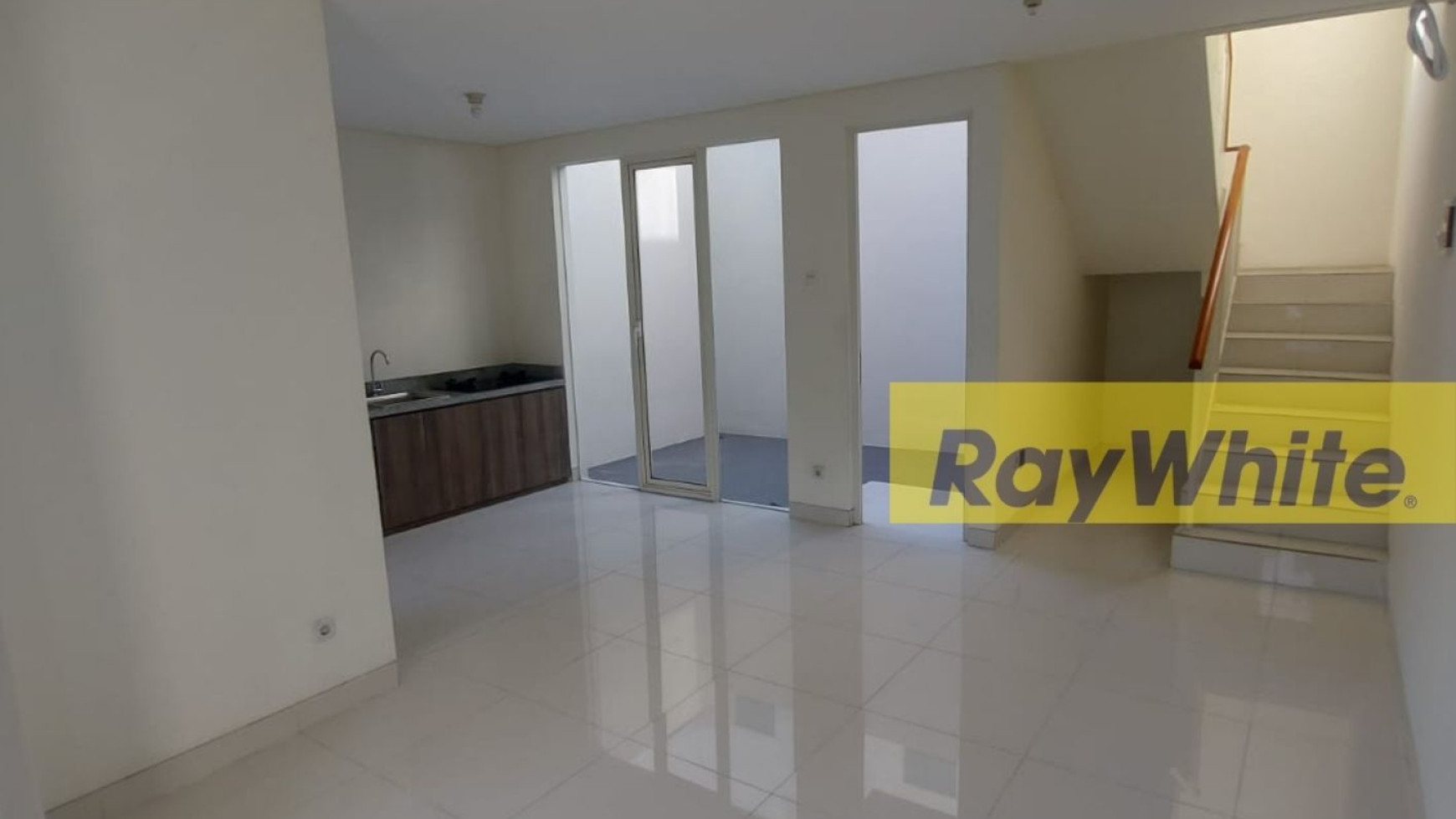 Dijual Rumah Baru Gress Grand Pakuwon Surabaya Barat Dekat Margomulyo