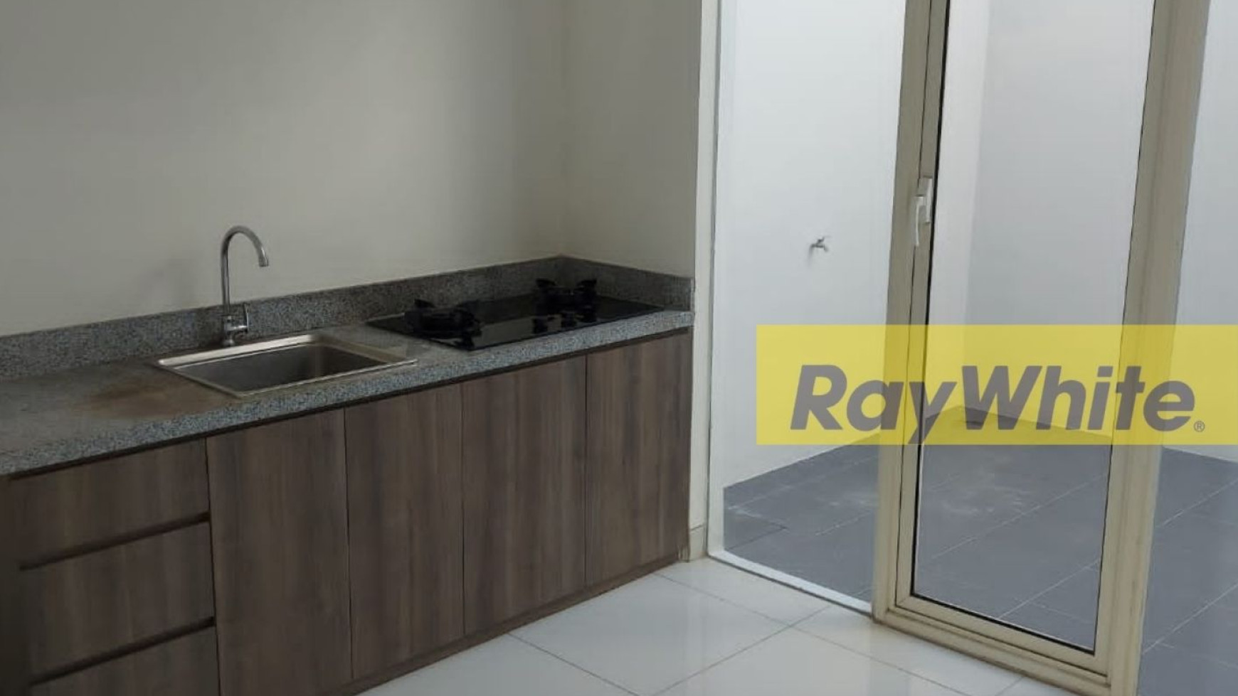 Dijual Rumah Baru Gress Grand Pakuwon Surabaya Barat Dekat Margomulyo