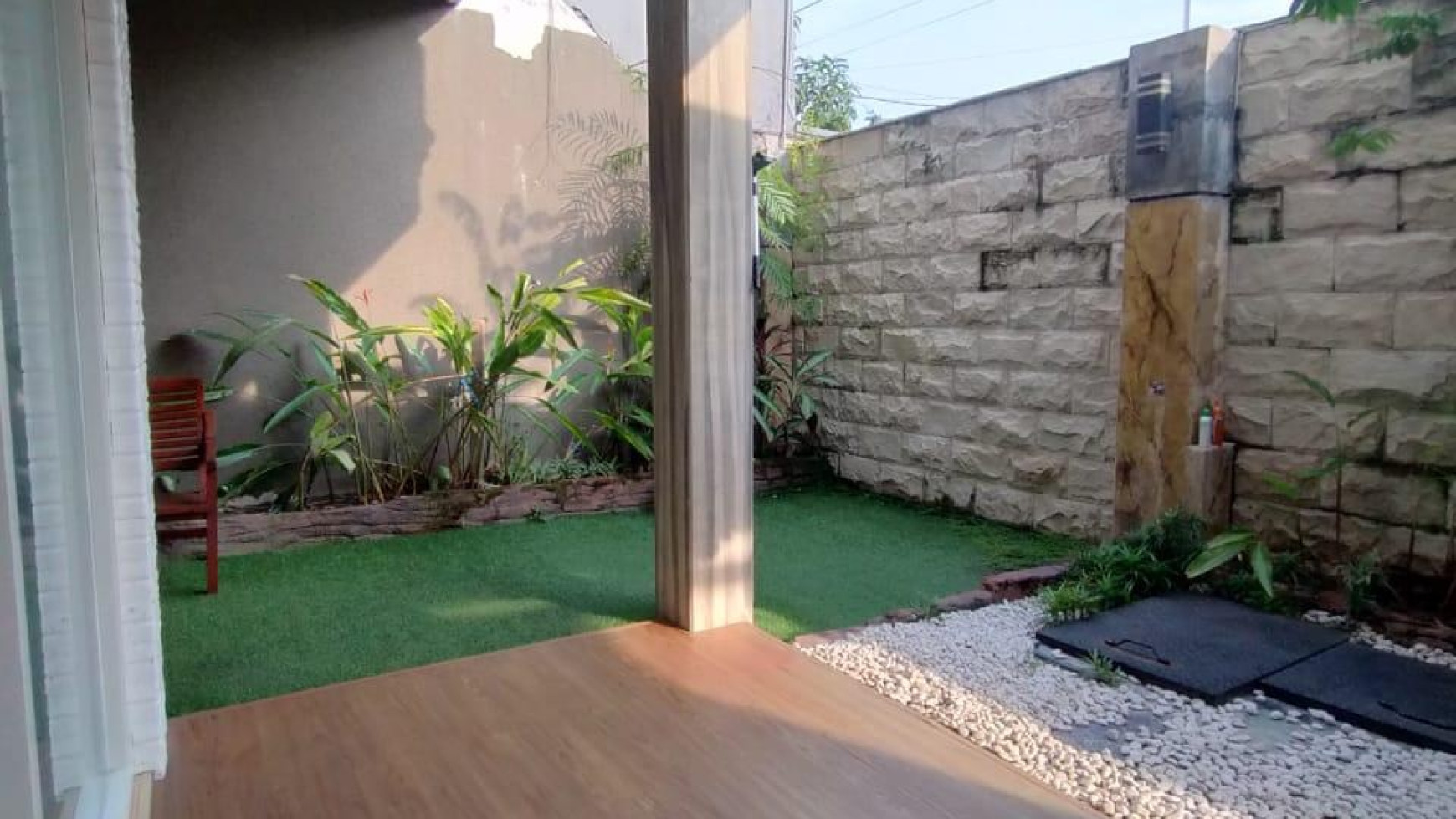 Dijual Rumah YKP Pandugo 1 Rungkut Surabaya Timur - SEMI Furnished Modern 2 Lantai - Siap Huni