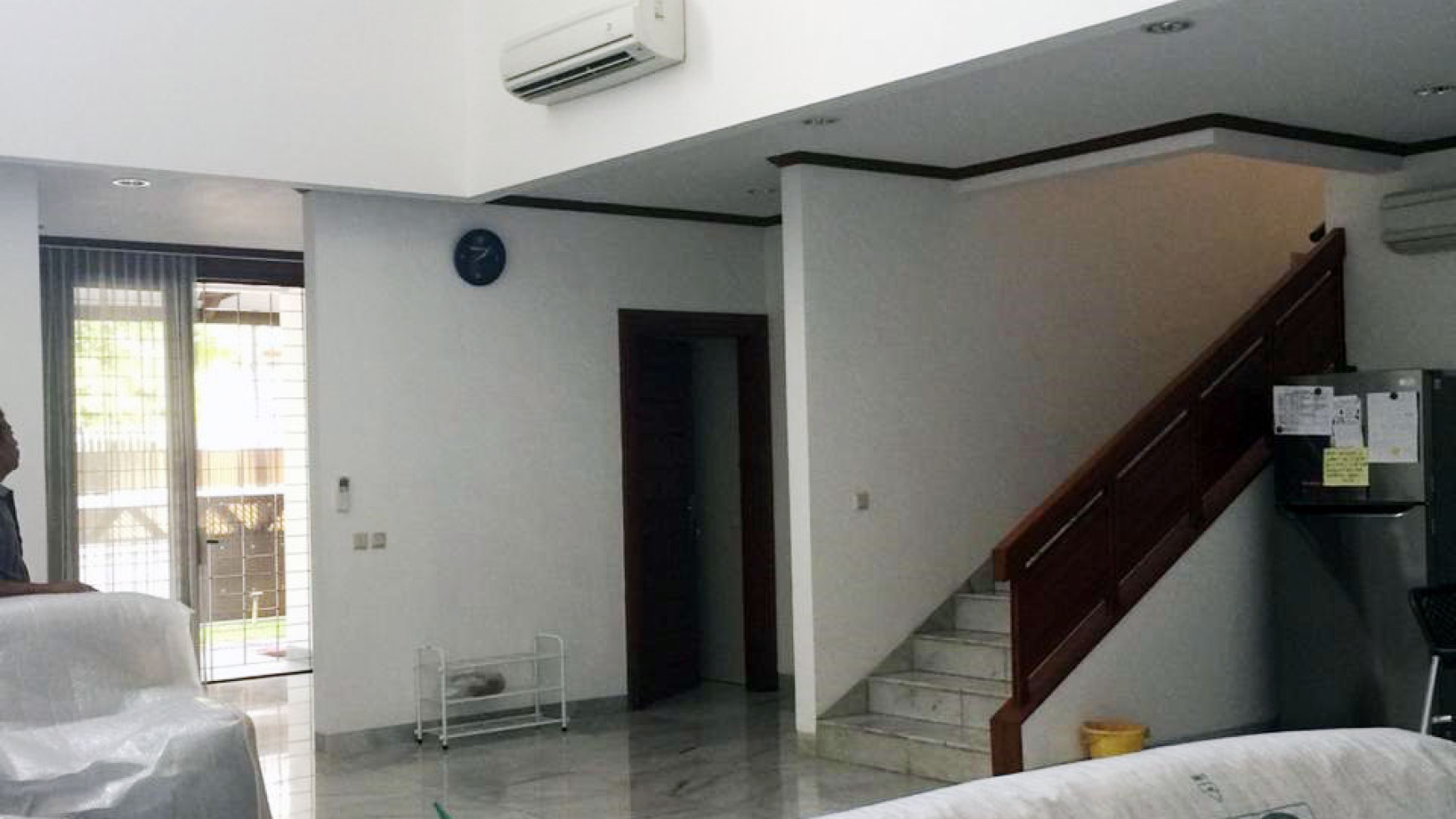 Disewakan Rumah Idaman Semi Furnish di JL Kintamani Kuningan Jakarta Selatan