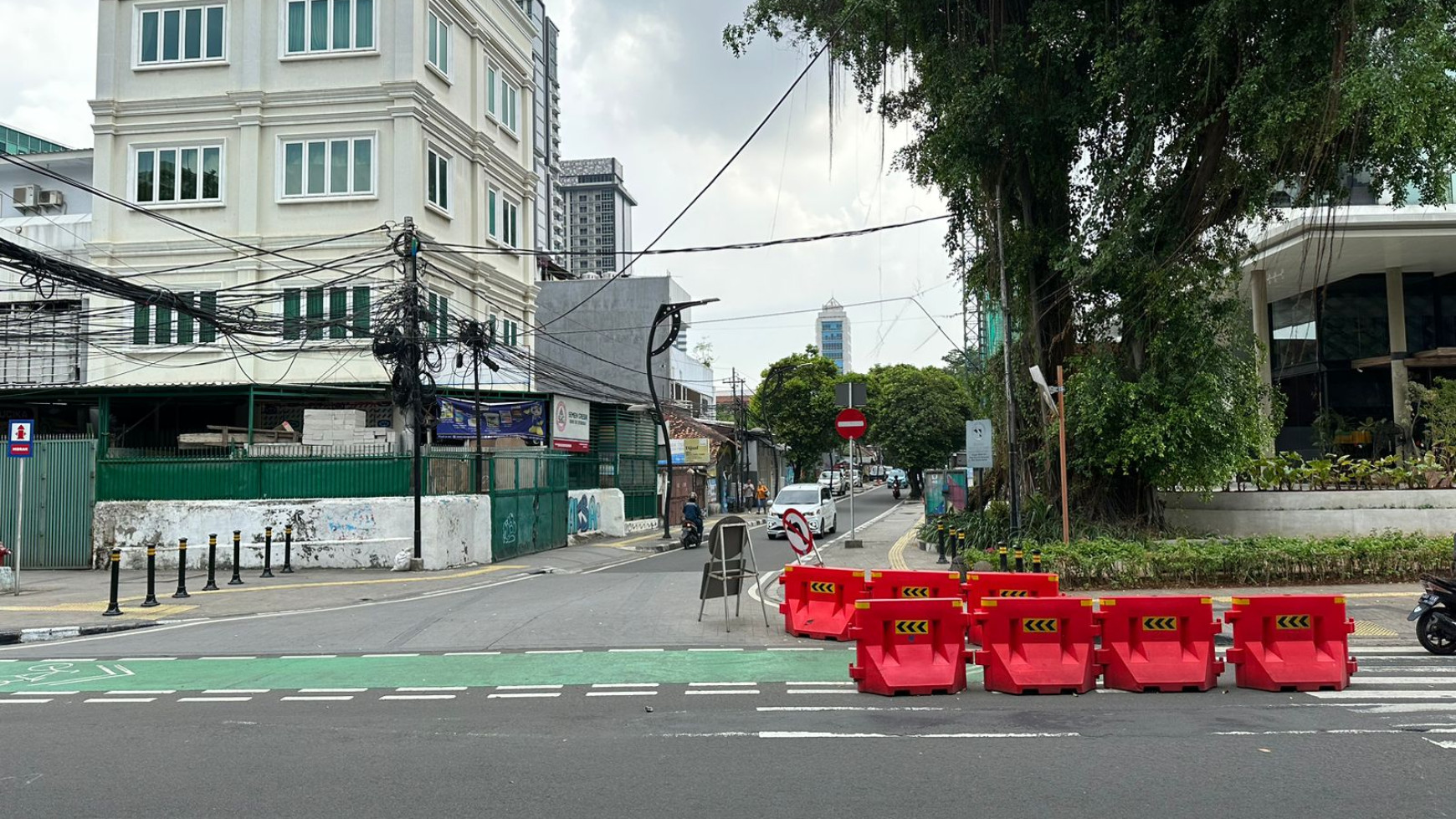 Dijual Gedung Baru Siap Pakai Daerah Strategis di Menteng Jakarta Pusat 