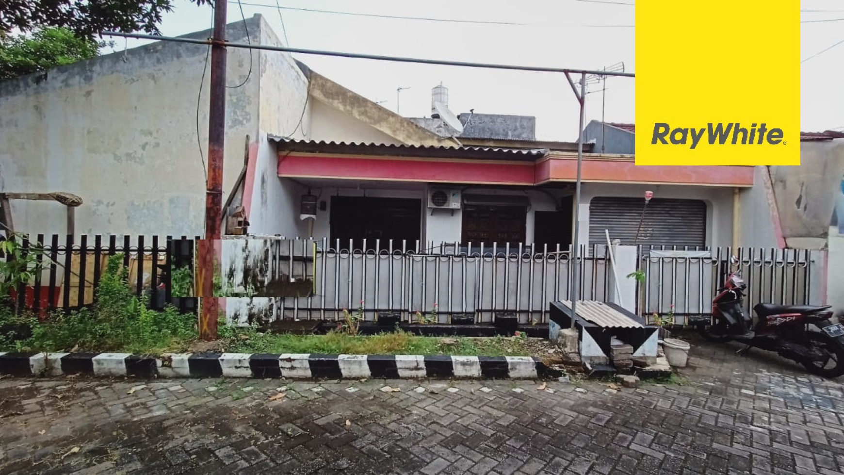 Rumah SHM di Kutisari Indah Selatan