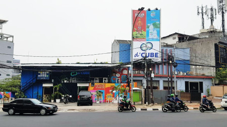 Disewakan Ruang usaha di wolter Monginsidi Jakarta Selatan