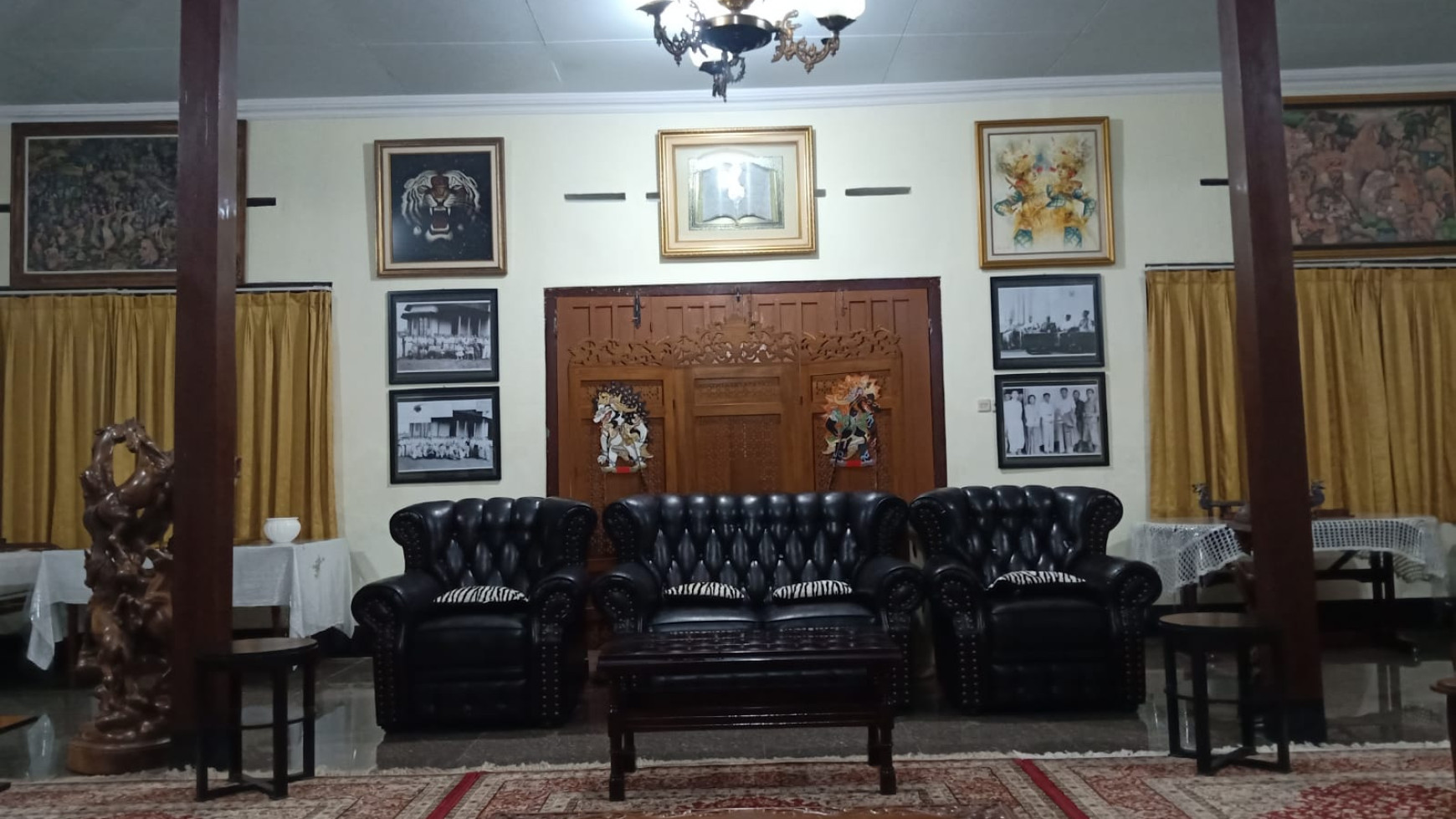 Rumah/Villa Cantik Dan Luas