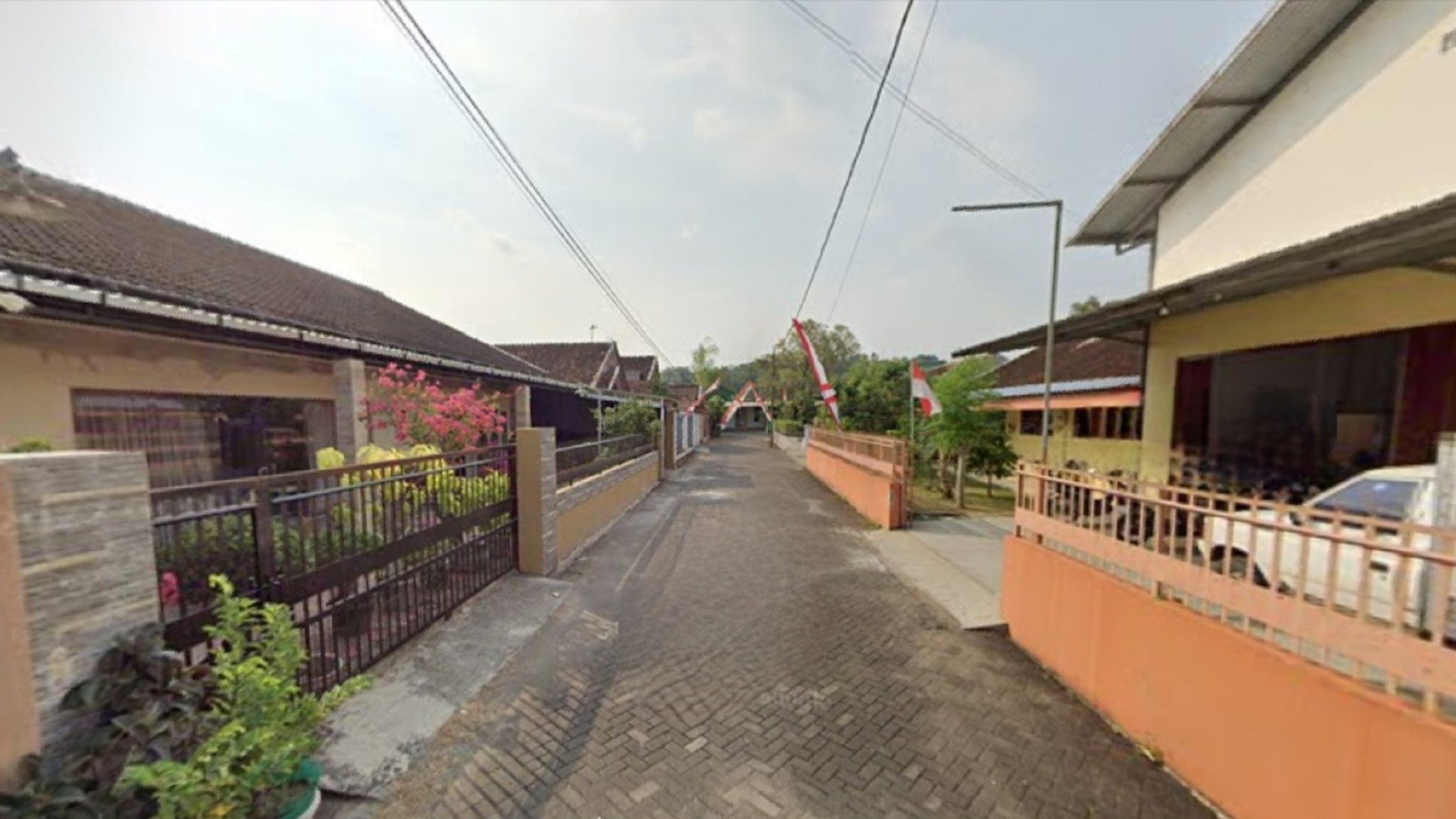 Dijual Rumah Jalan Gajah Mada - Kab.Kaliwates - Jember - Jatim - Strategis Dekat Pusat Kota Jember , Jalan Raya KEMBAR 2 Jalur