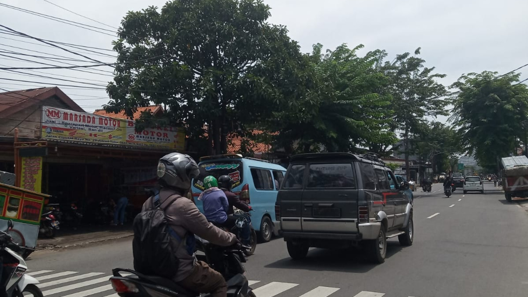 Dijual bangunan Hitung Tanah di Ciputat Raya 