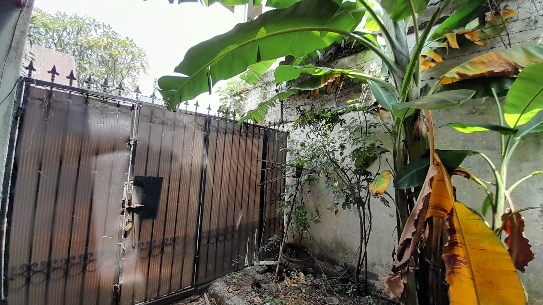 Dijual Rumah Hitung Tanah di RC Veteran