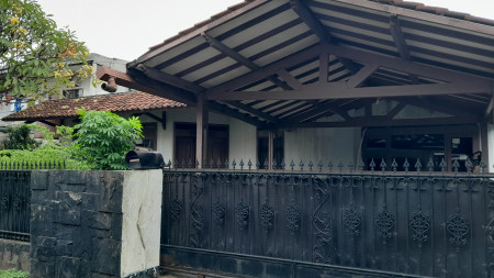 Dijual Rumah Hitung Tanah di RC Veteran