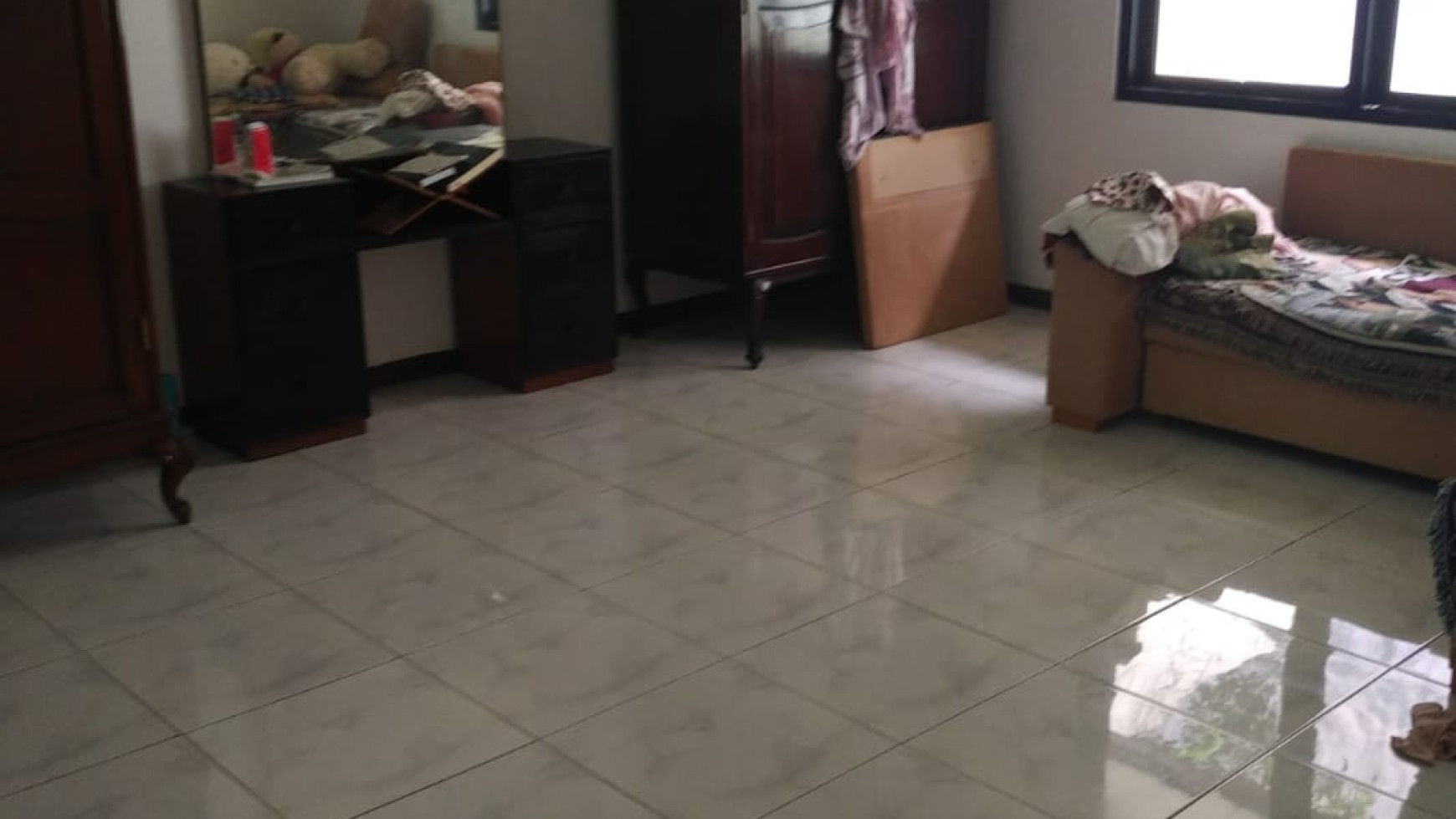 Rumah siap huni, bagus dalam Cluster di Cinere