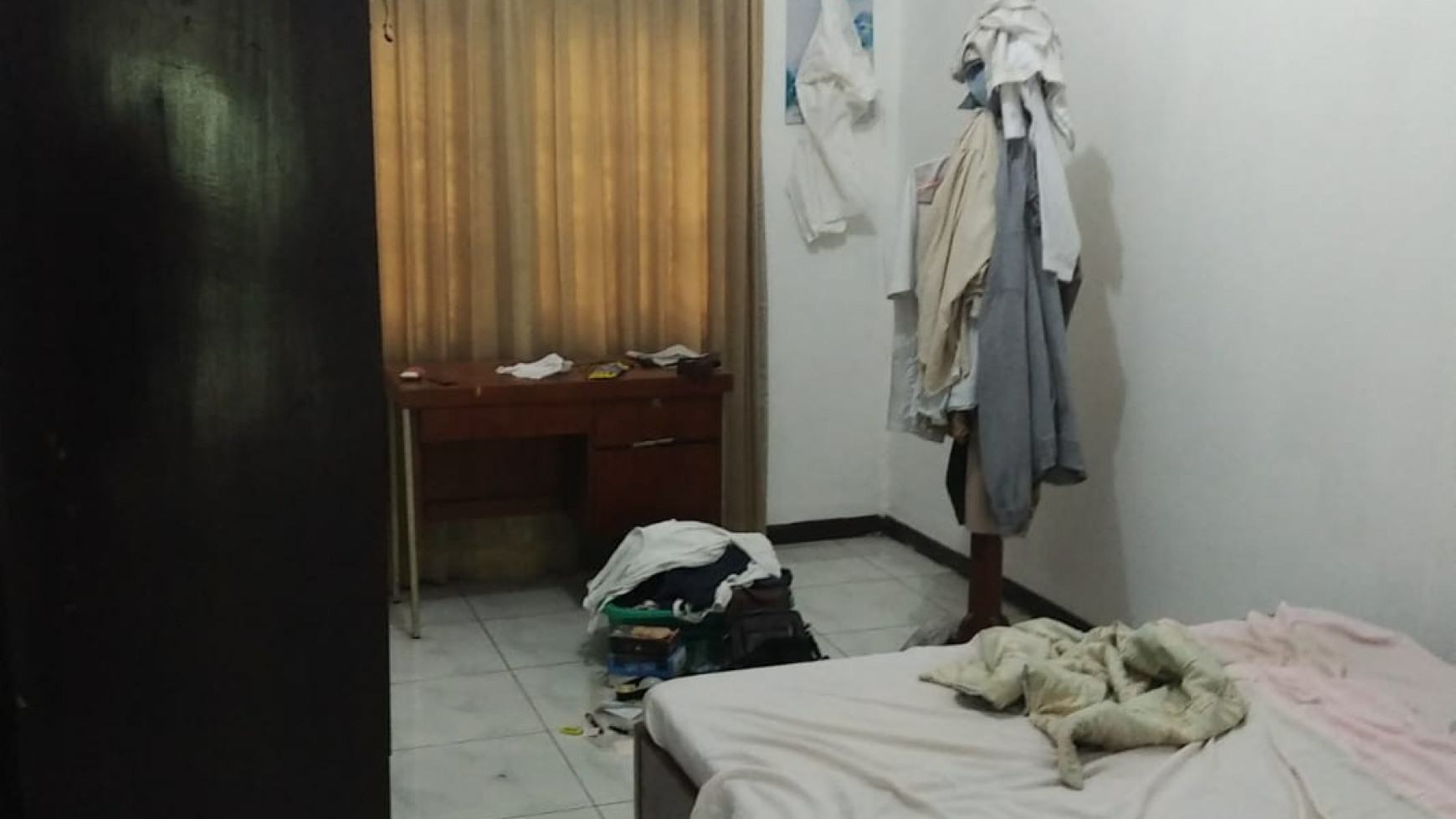 Rumah siap huni, bagus dalam Cluster di Cinere