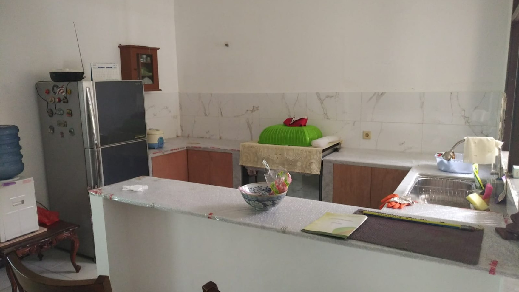 Rumah siap huni, bagus dalam Cluster di Cinere