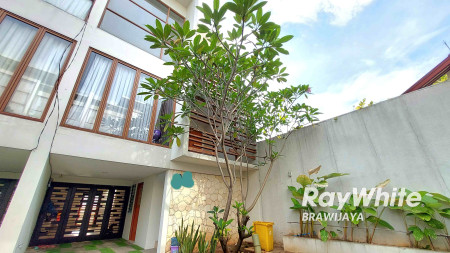 TOWNHOUSE DI BENOA RESIDENCE, JERUK PURUT, PRIVATE POOL, 1 KM KE TOL AMPERA