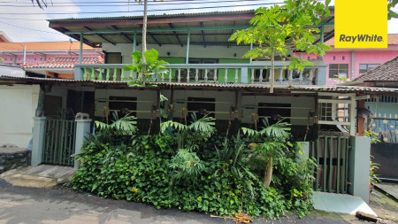 Disewakan Murah Rumah Pusat Kota di Jl Kupang Segunting Surabaya