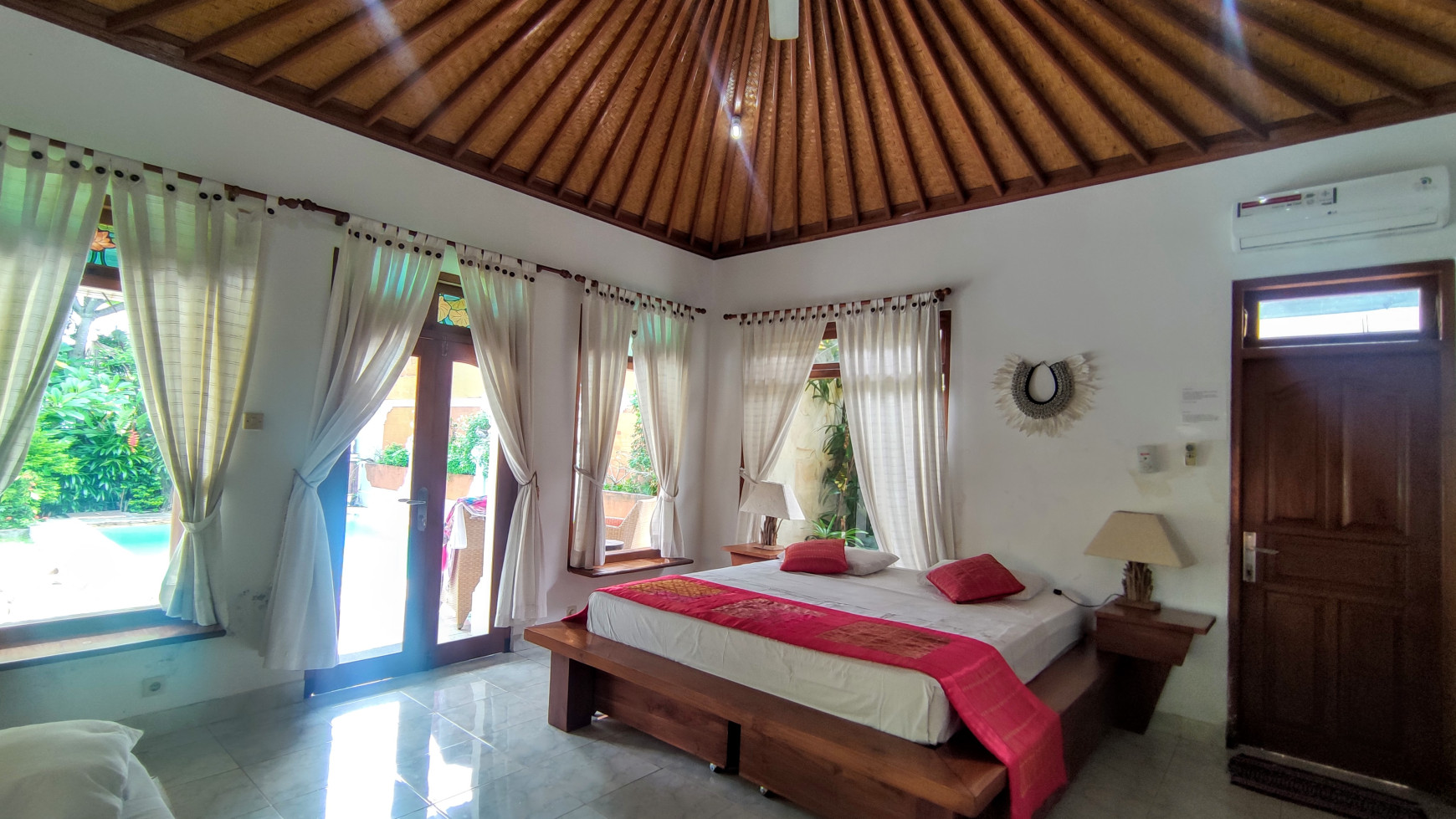 A STUNNING VILLA LOCATED IN THE HEART OF KALIBUKBUK LOVINA