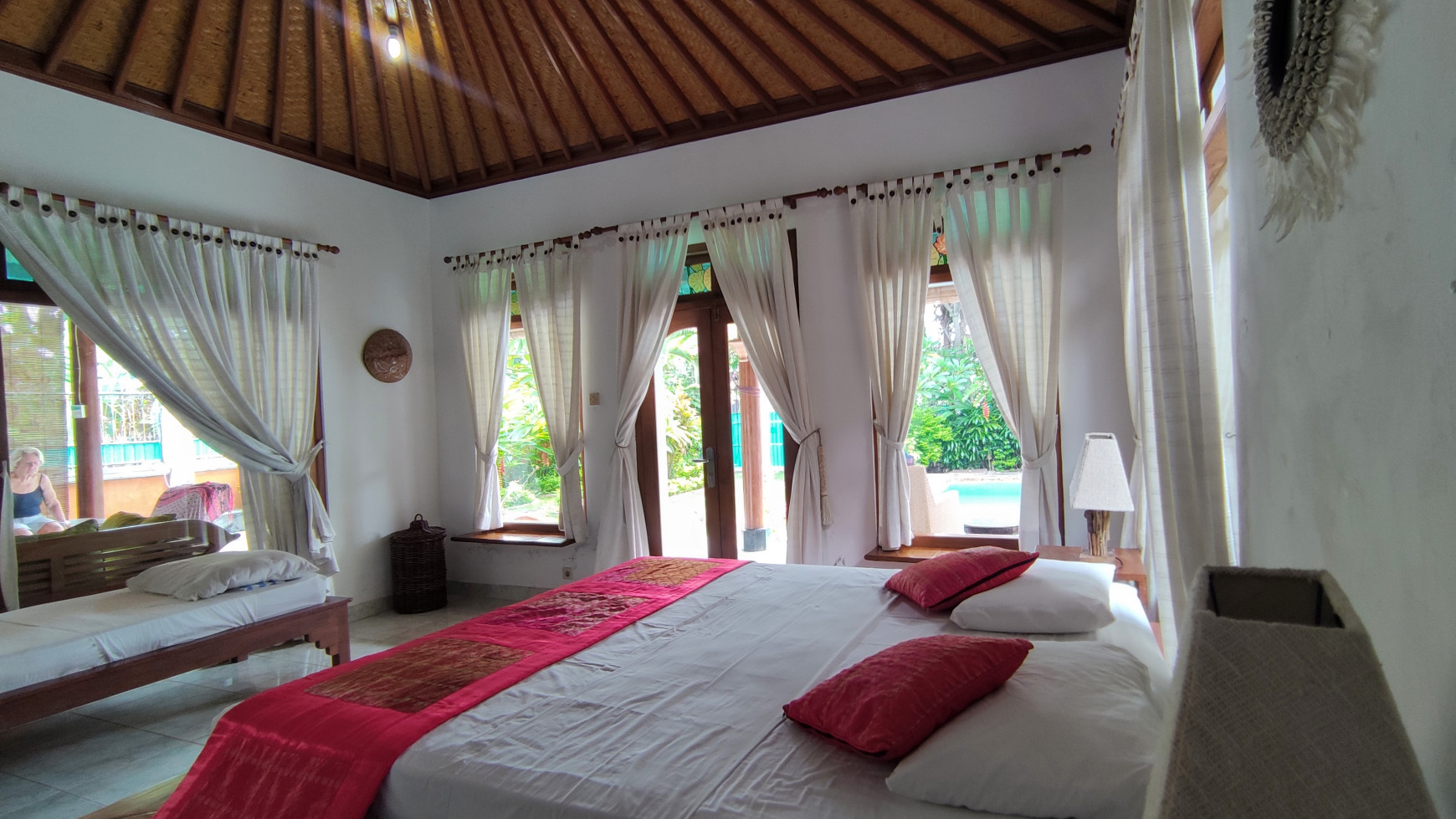 A STUNNING VILLA LOCATED IN THE HEART OF KALIBUKBUK LOVINA