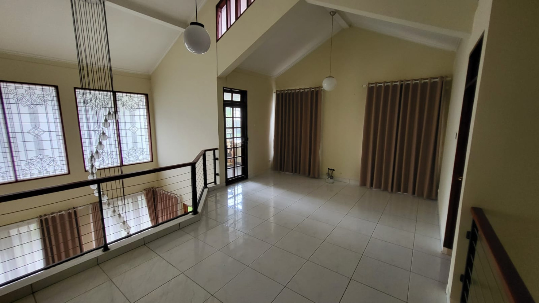 Rumah Lux Terawat di jl Budisari, Bandung