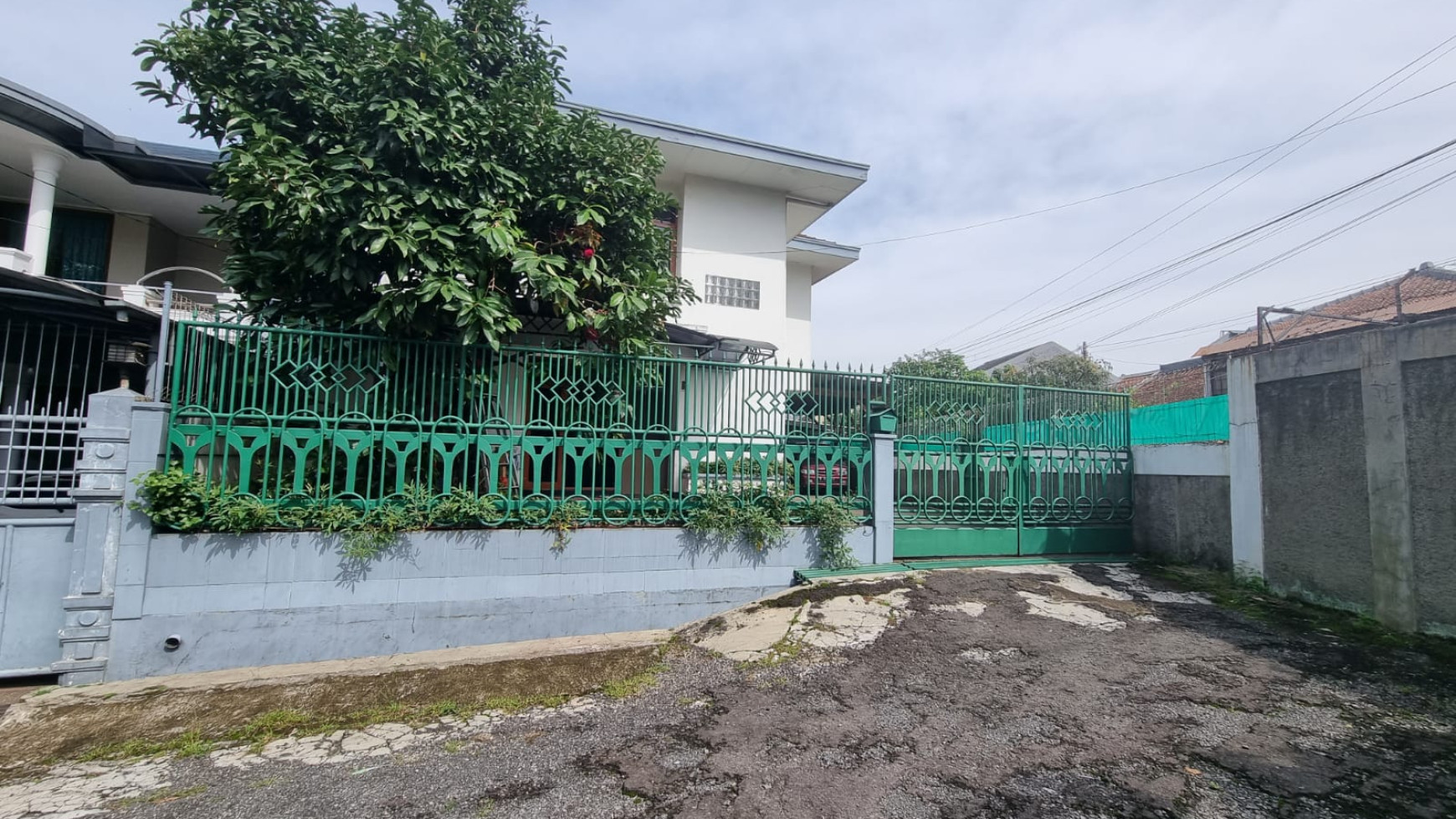 Rumah tengah kota di Sayap Rajawali jl srigunting utara 