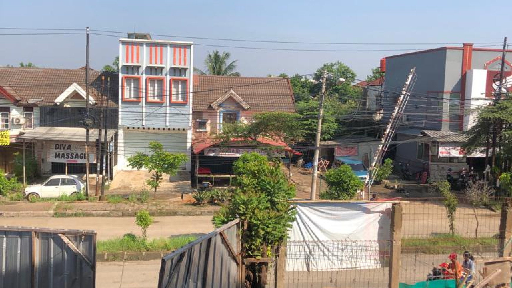 Dijual Brand New Ruko harga ekonomis area strategis Jalan Raya Kranggan Cibubur