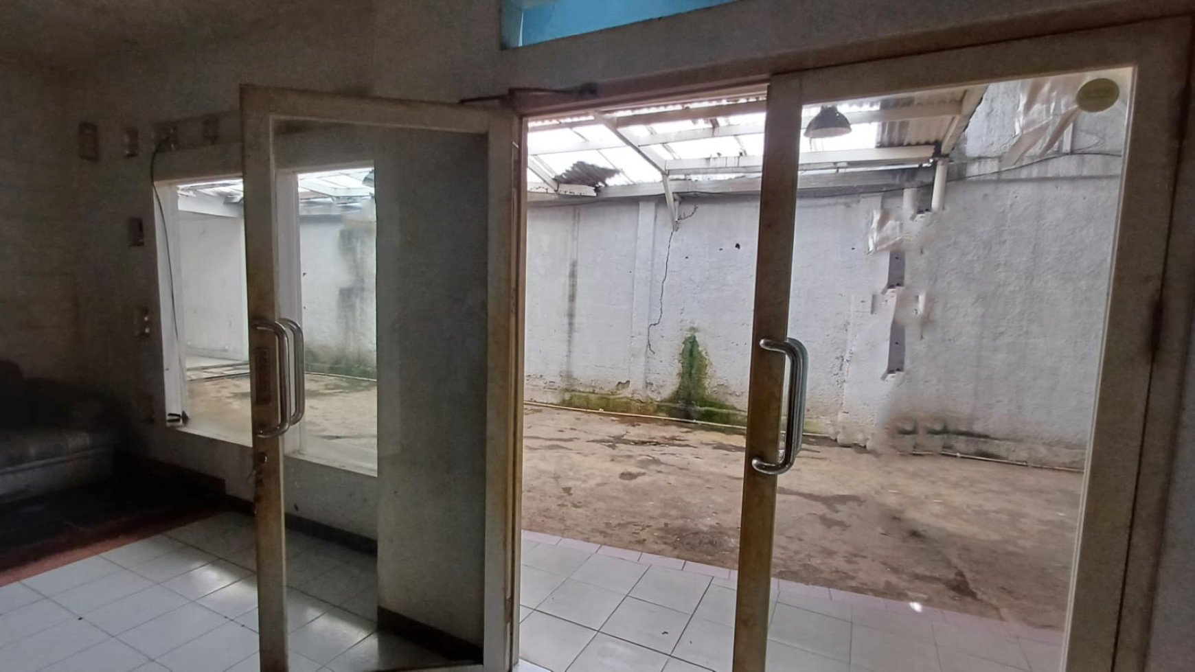 Ruang Usaha Lokasi Strategis dan Ramai @RC Veteran, Bintaro