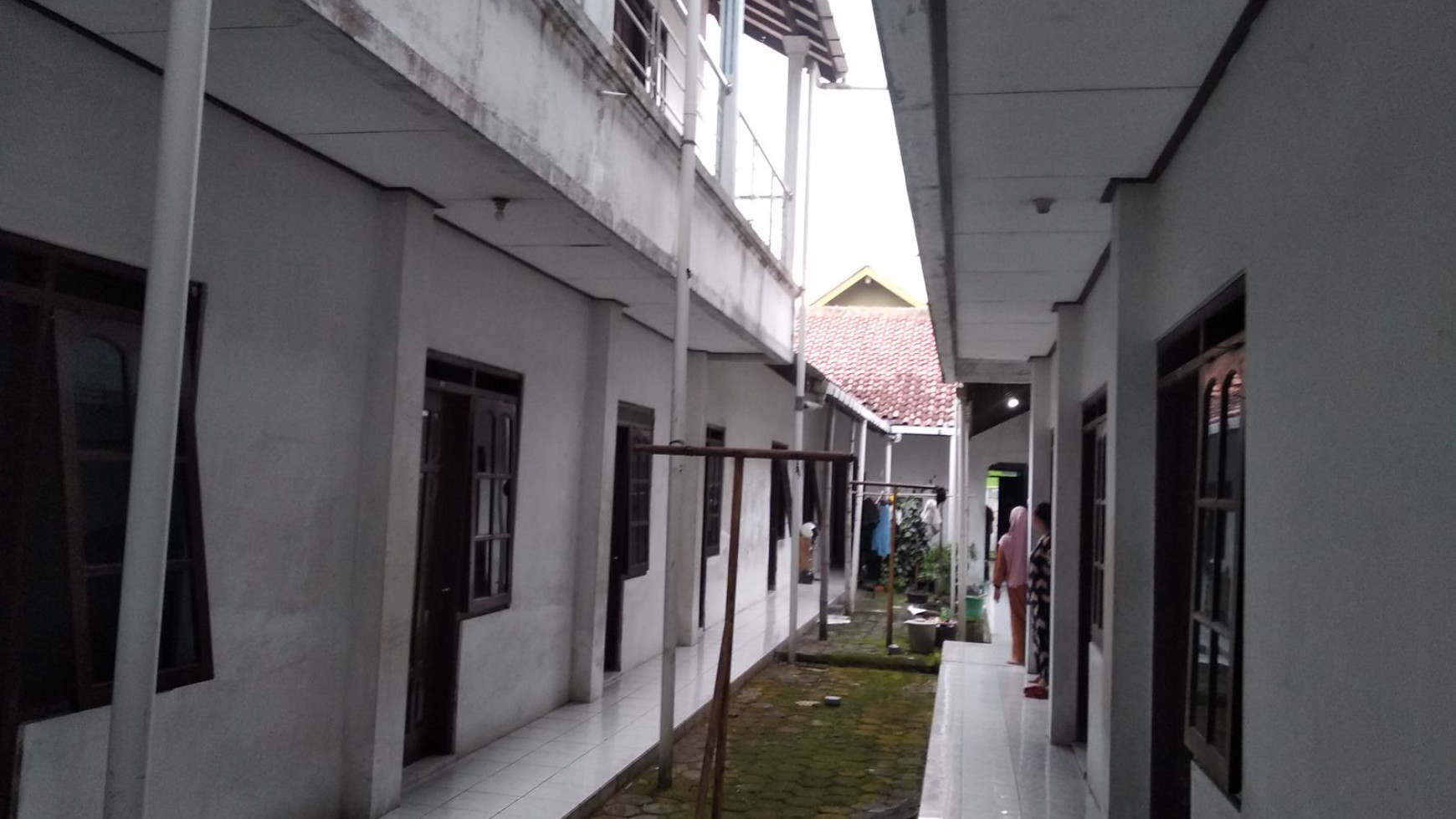 RUMAH KOST  DEKAT DENGAN  RING ROAD UTARA