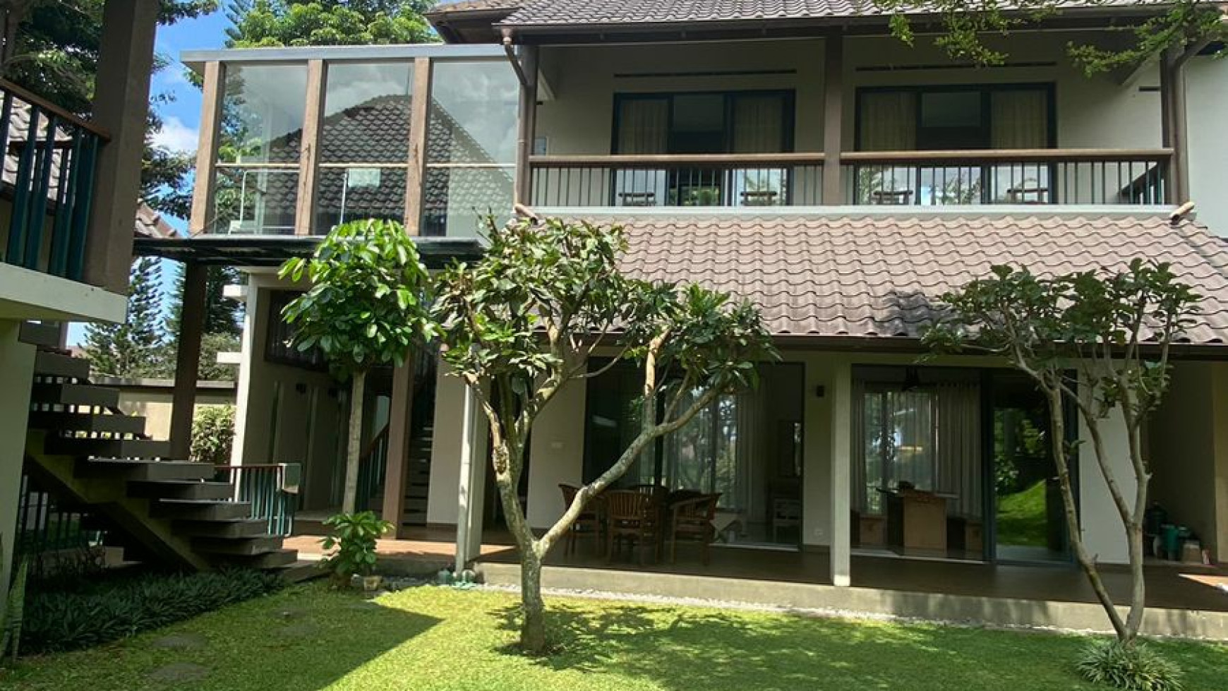 Rumah Vila 2 Lantai Resor Dago Pakar Bandung Utara