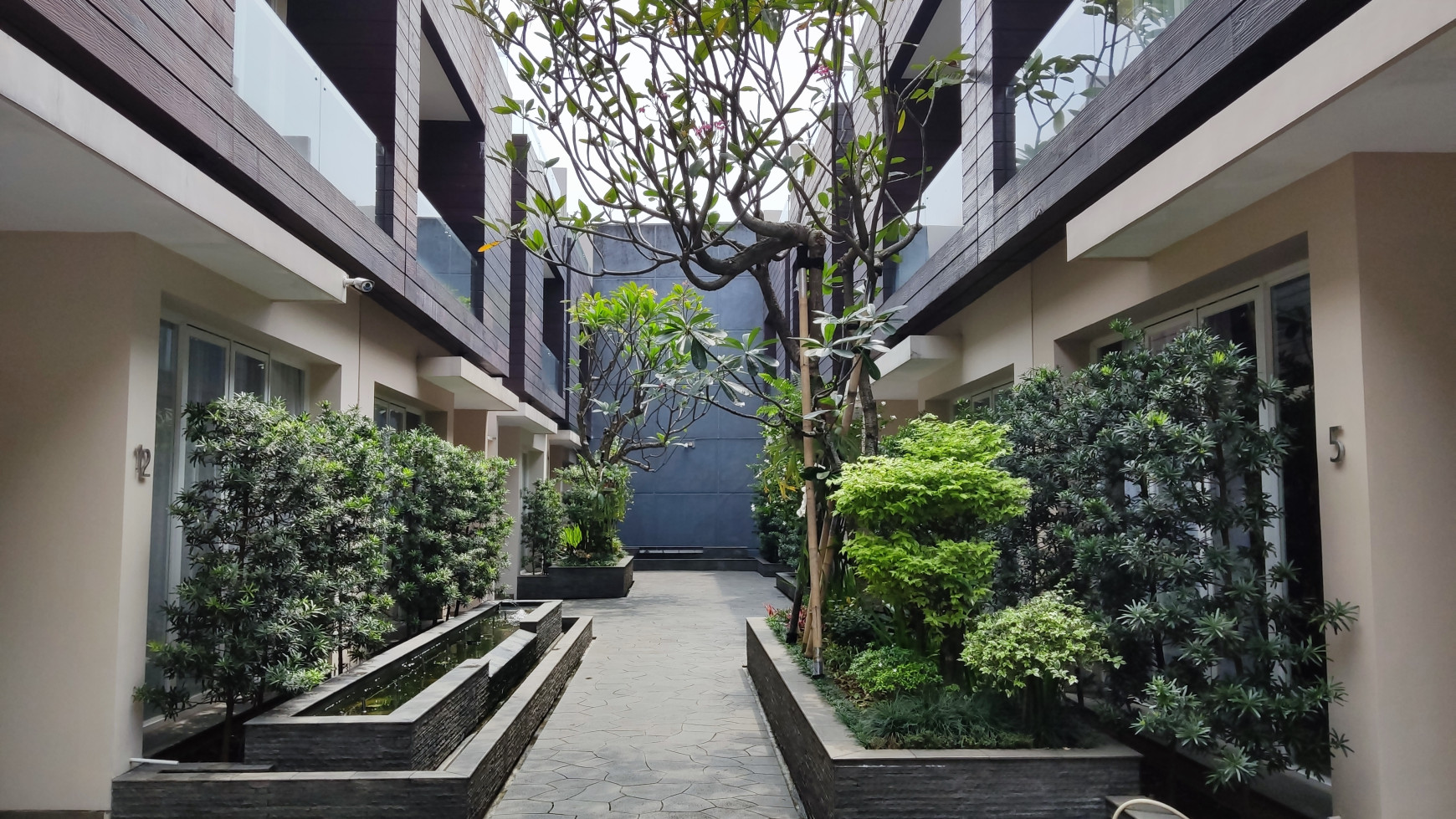 TOWN HOUSE KEMANG 