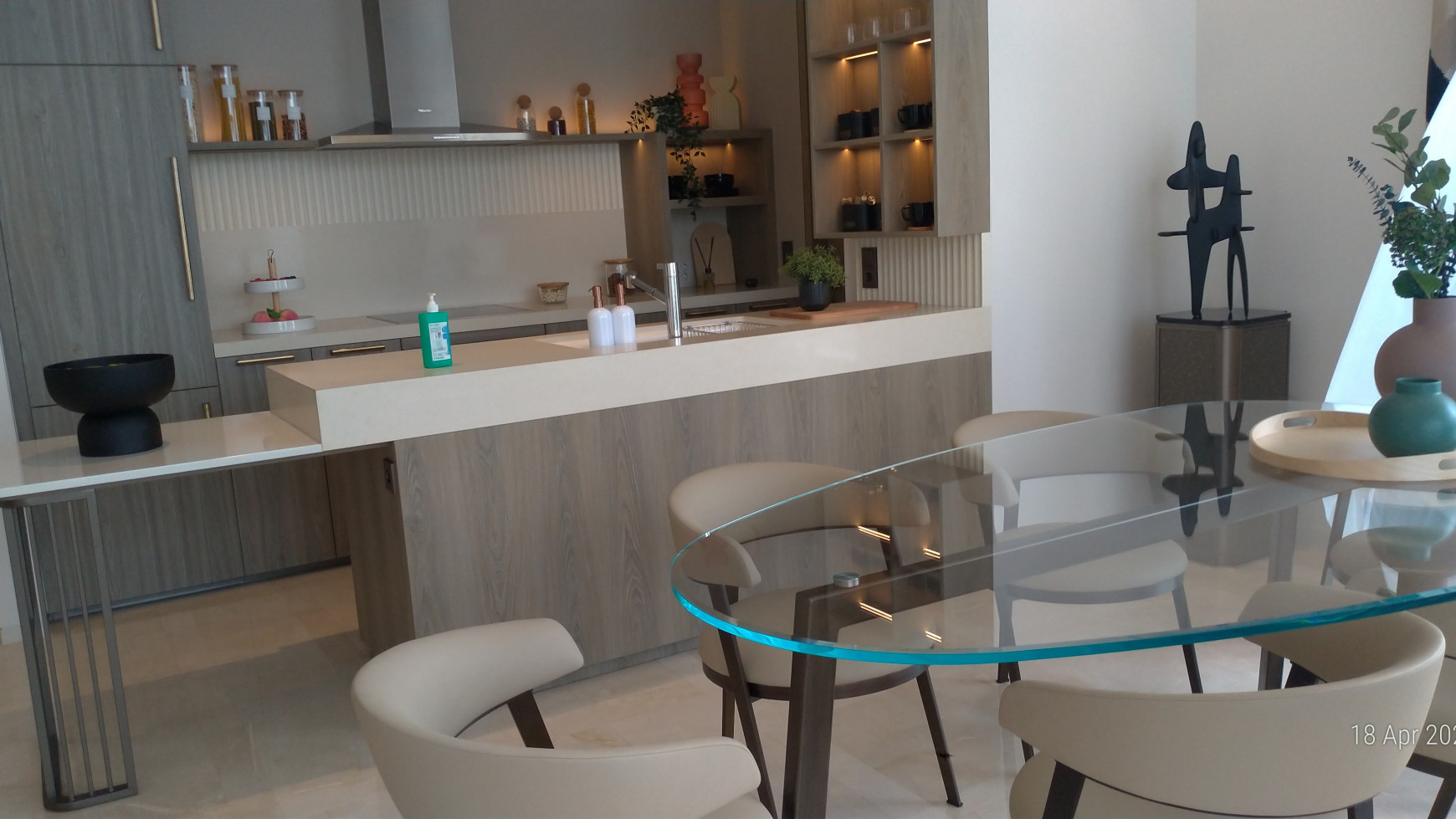 Apartemen Mewah Verde Kuningan 2 BR dan 3 BR