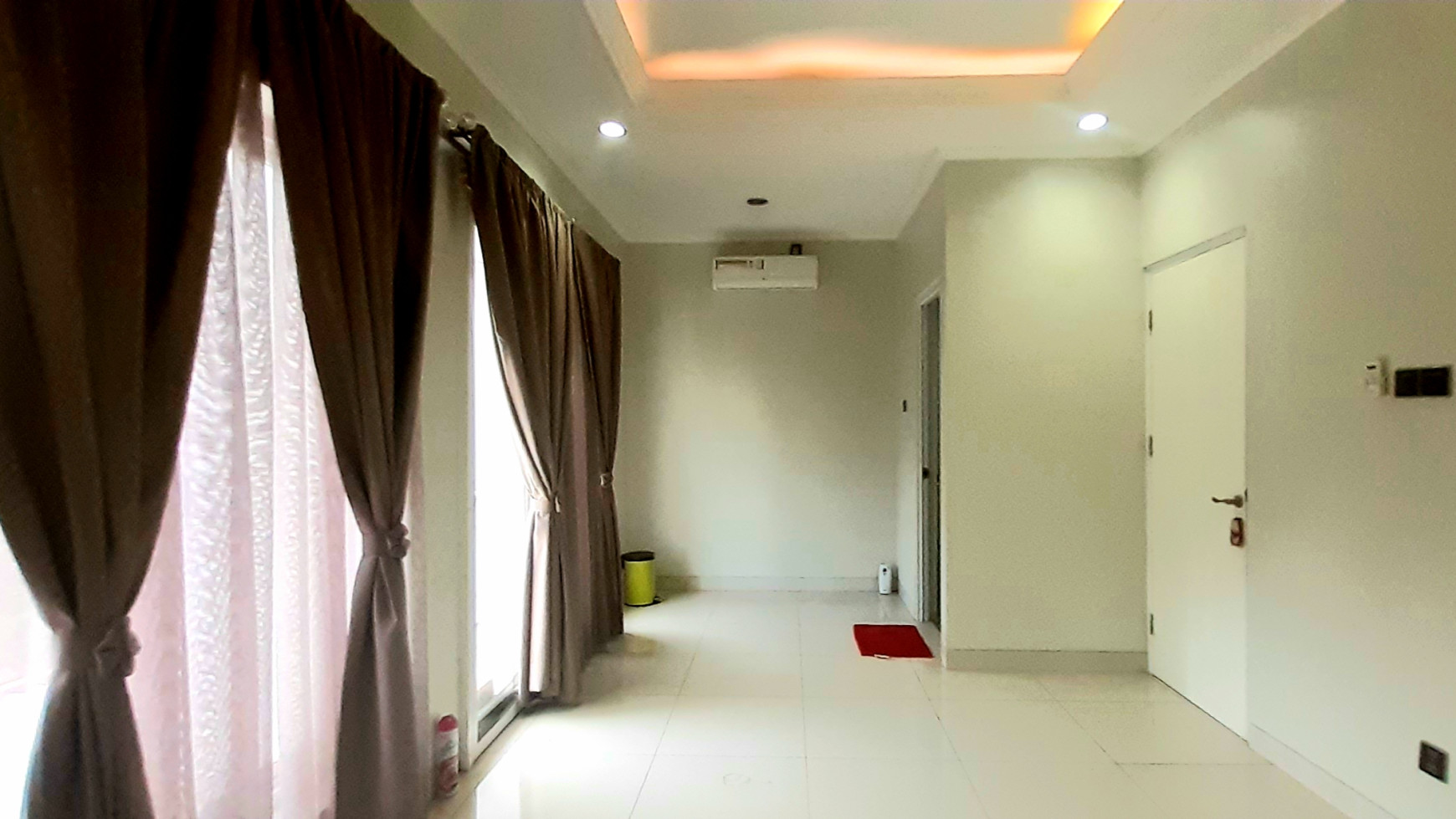 Rumah Cantiq Minimalis Luas 84m2 Harga 1,4M Nego di Bintaro, Hadap Kolam Renang, MURAH!!!