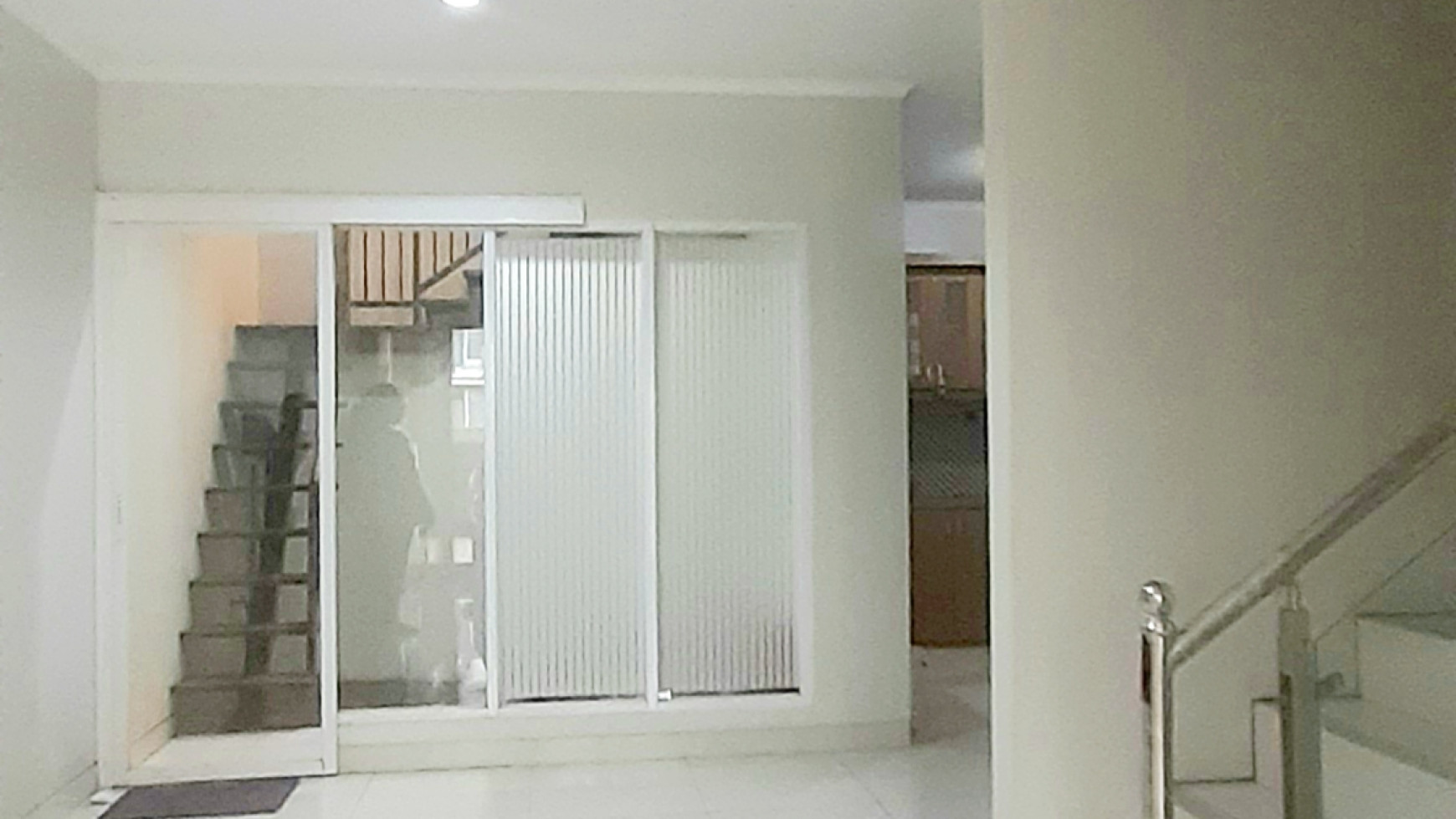 Rumah Cantiq Minimalis Luas 84m2 Harga 1,4M Nego di Bintaro, Hadap Kolam Renang, MURAH!!!