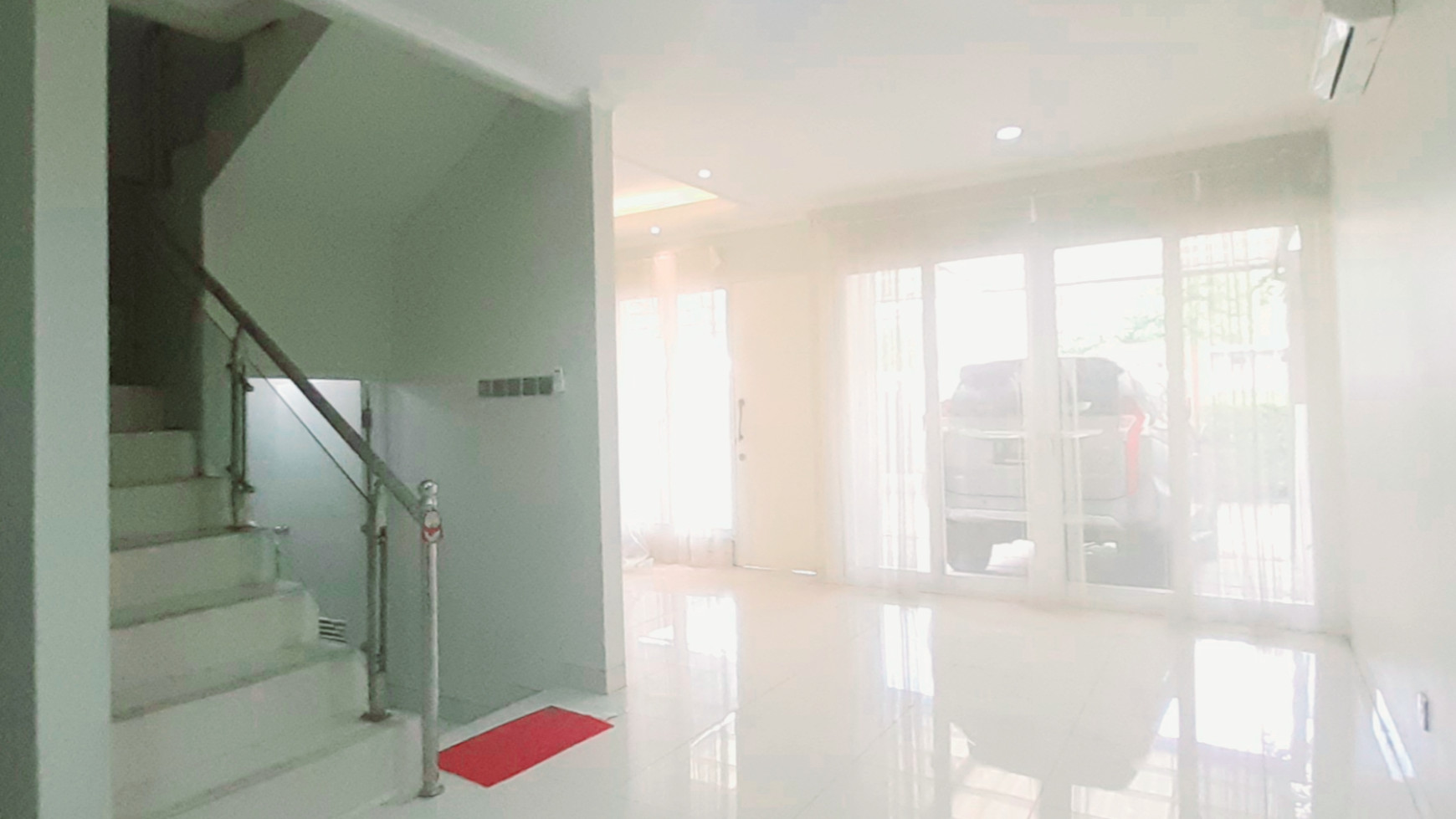 Rumah Cantiq Minimalis Luas 84m2 Harga 1,4M Nego di Bintaro, Hadap Kolam Renang, MURAH!!!