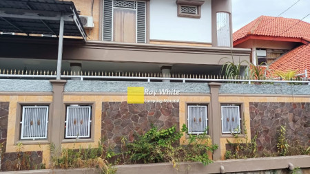 Rumah Mewah 3 Lantai View Kota di Teluk Betung Bandar Lampung