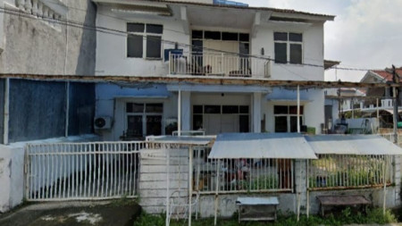 Dijual Rumah Taman Pondok Indah Wiyung Surabaya- 5 K.Tidur + Carport masuk 4 Mobil