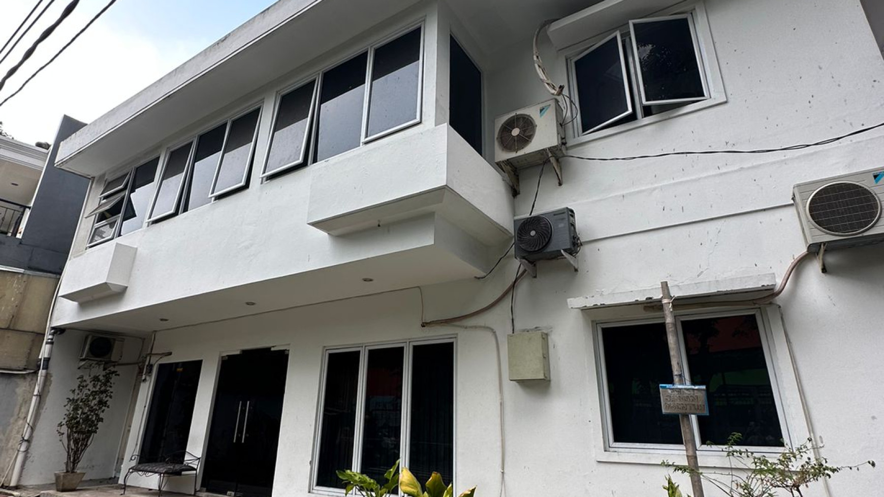 Dijual Rumah EX Kantor di Kebayoran Baru 