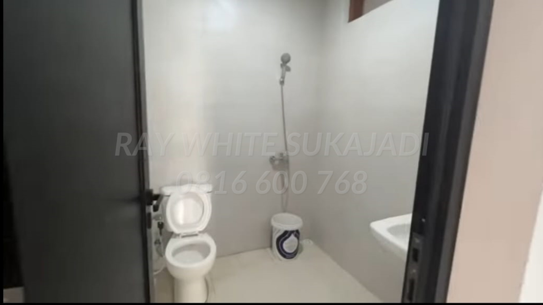 Dijual Rumah Kost 2 Lantai di Babakan Jeruk