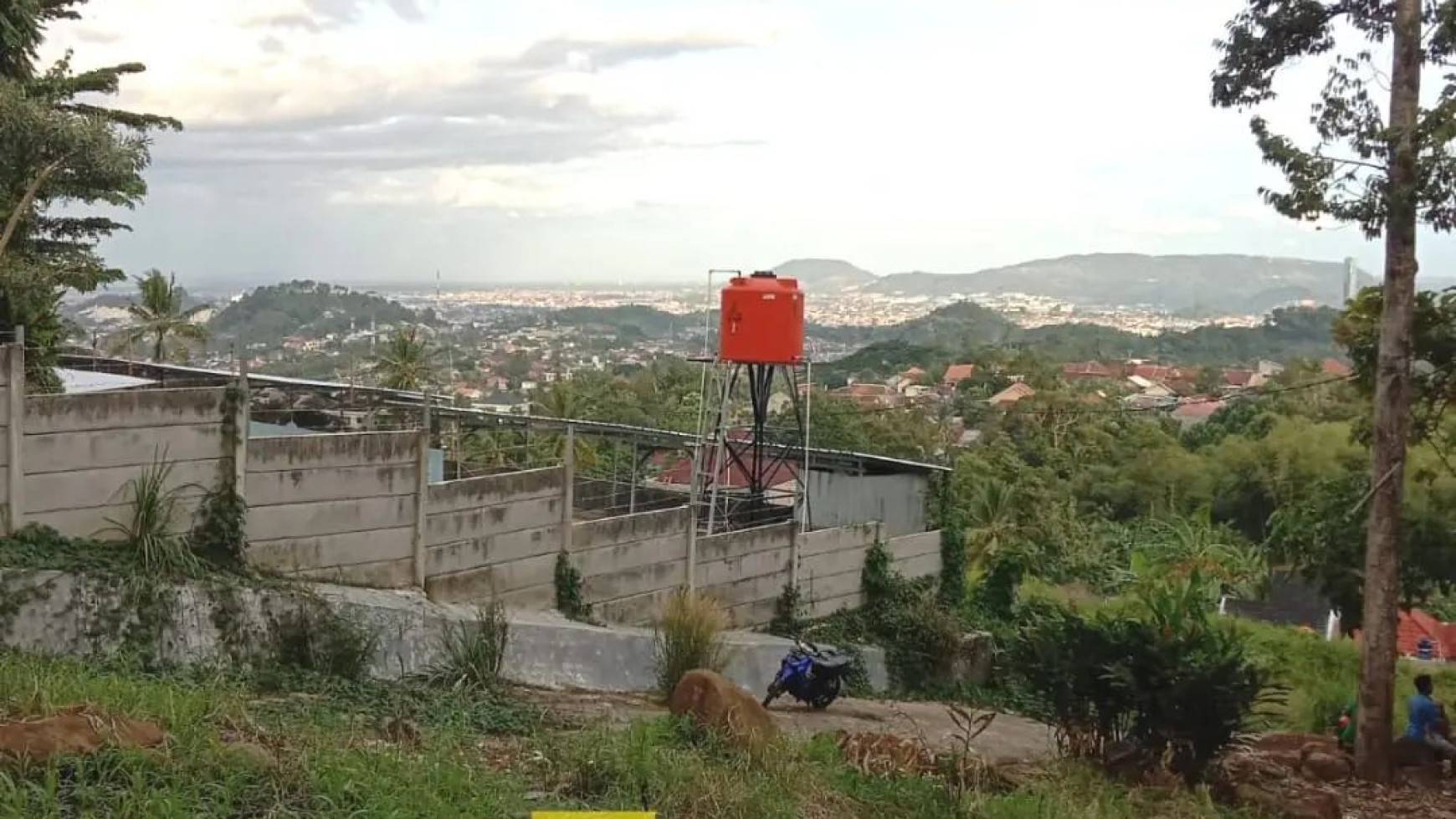 Tanah Perkebunan di Dataran Tinggi Tanjung Karang Barat